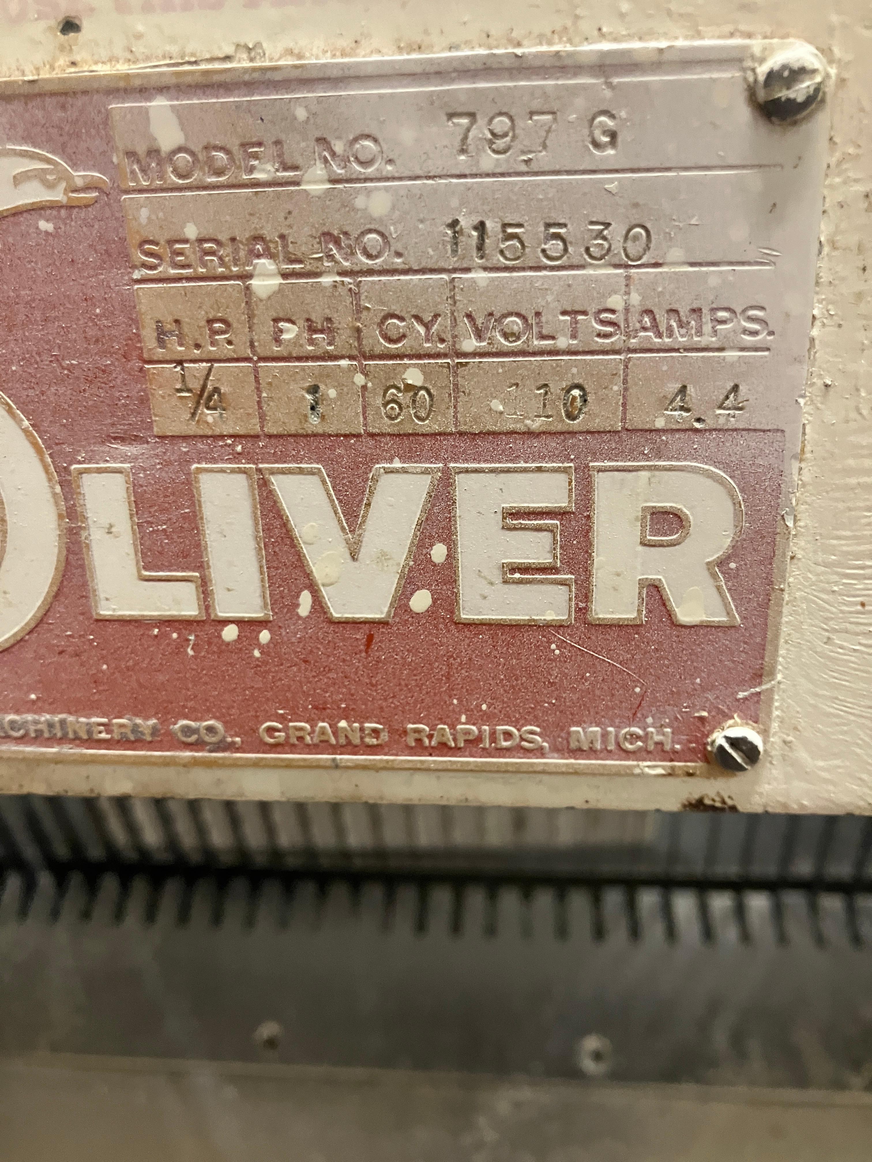 Bread slicer