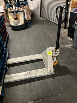 Crown manual pallet jack, 46” extensions