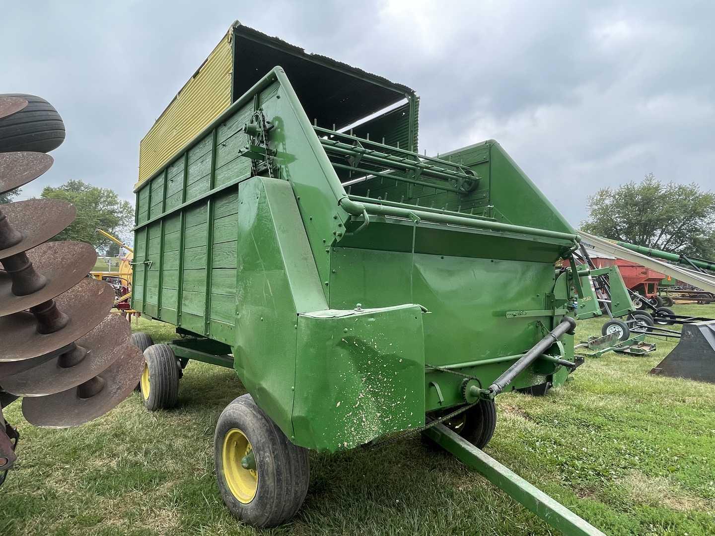 John Deere Silage Wagon