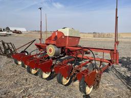 IH 400 6 Row Plant with PTO Pump