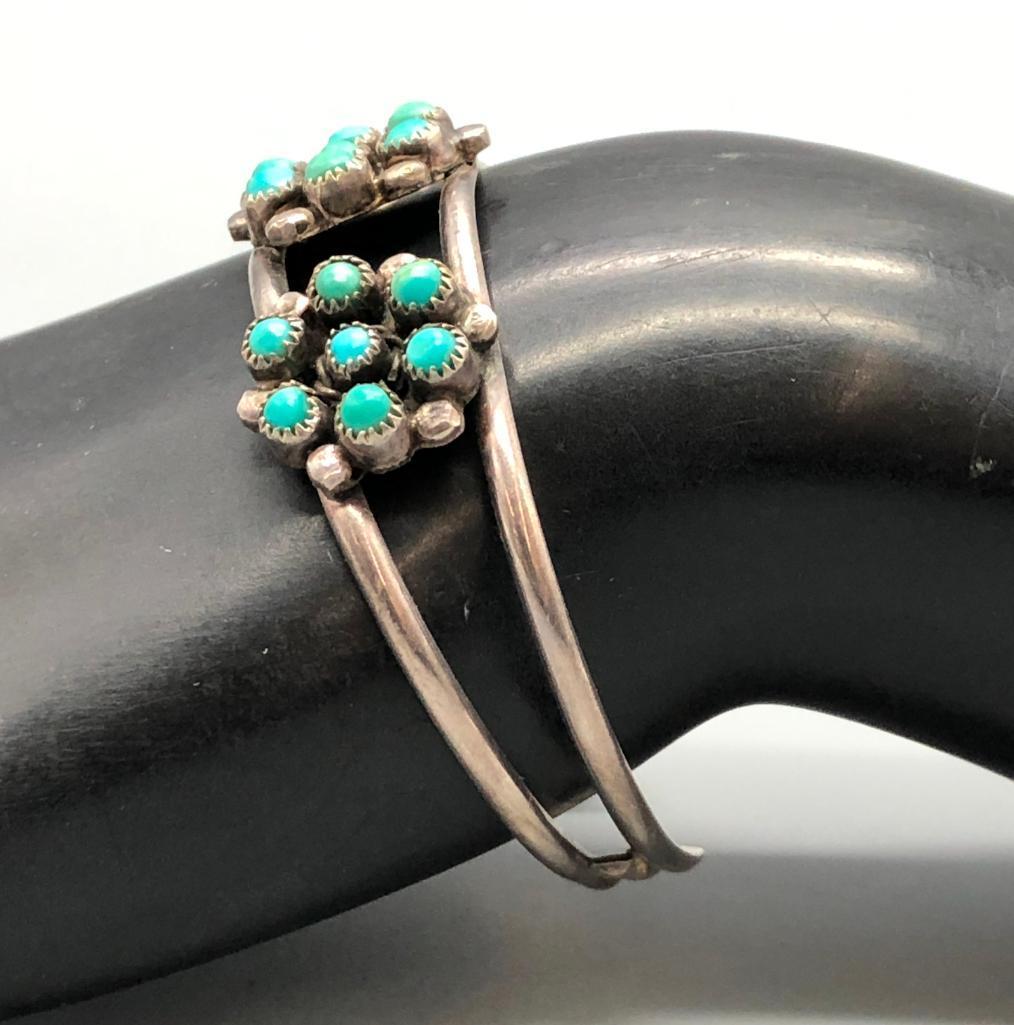 Vintage Flower Pattern Cluster Bracelet