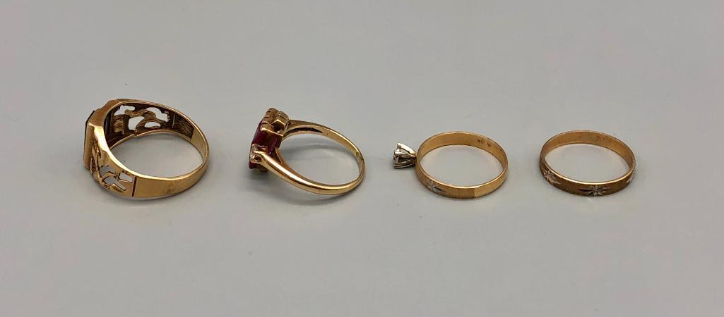 Group of Four 10K Gold Rings
