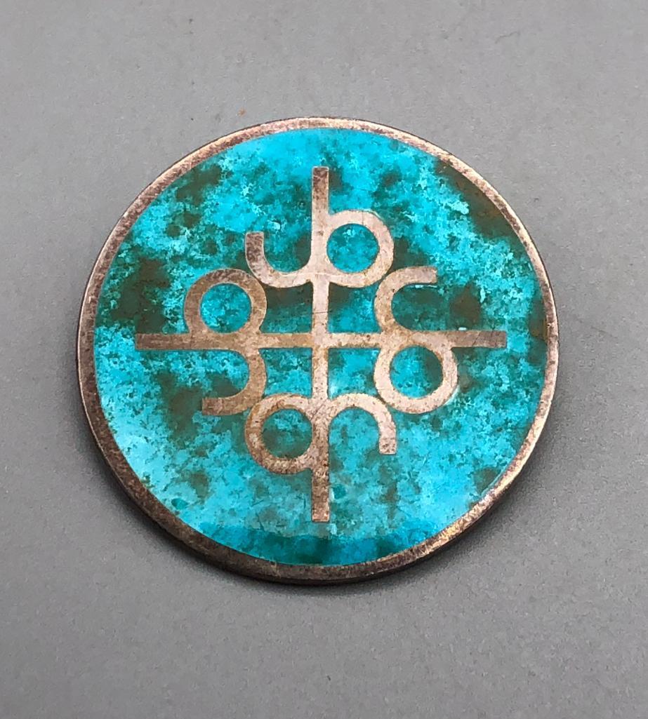 4 Inlaid Pins