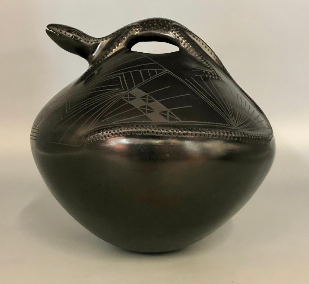 Unique Lizard Pot by Rosa Quezada