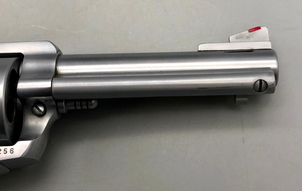 Ruger New Model Super Blackhawk Revolver