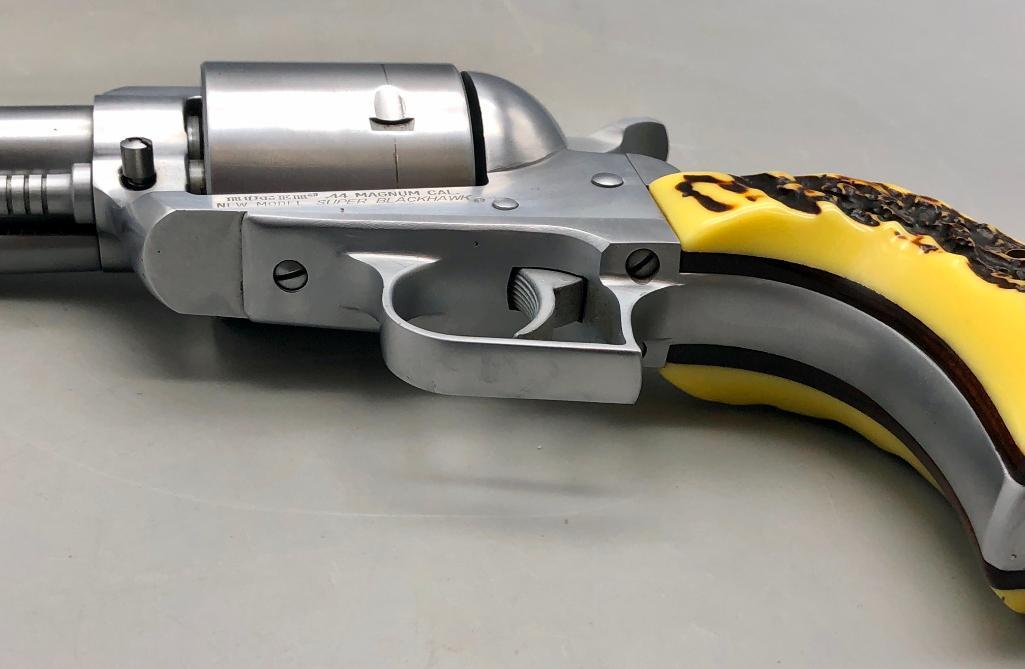 Ruger New Model Super Blackhawk Revolver