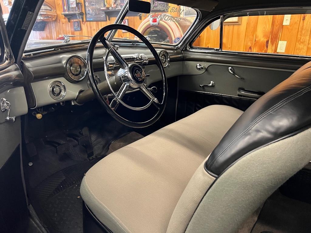 1948 Buick Roadmaster Sedanet