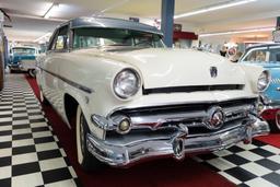 1954 Ford Crestliner Skyliner