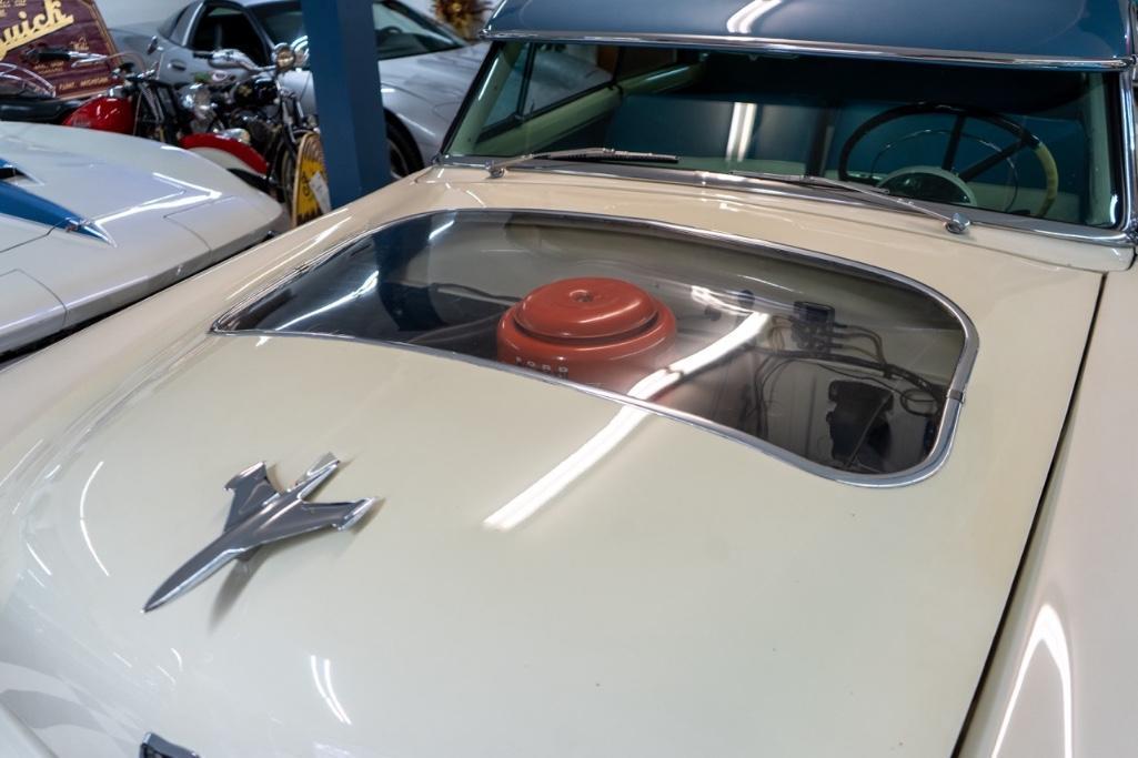 1954 Ford Crestliner Skyliner