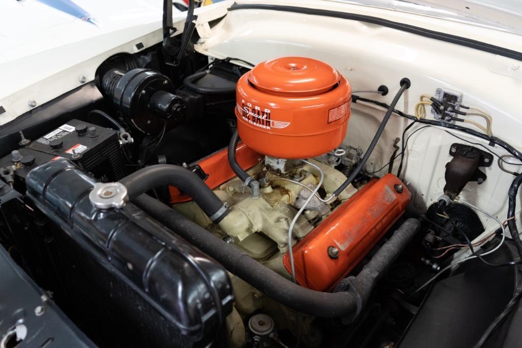 1954 Ford Crestliner Skyliner