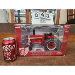 Red Power Round Up Hydro 70 by Ertl. 1:16