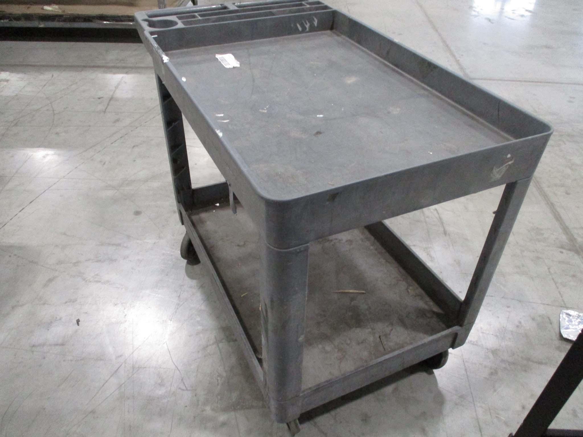 Rubbermaid Utility Cart