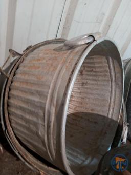Milk can, (2) galvanized tubs and galvanized bushel basket