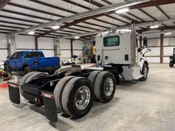 2017 Peterbilt 579 Day Cab Truck Tractor