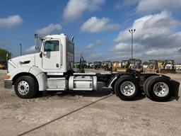 2009 Peterbilt 384 Day Cab Truck Tractor