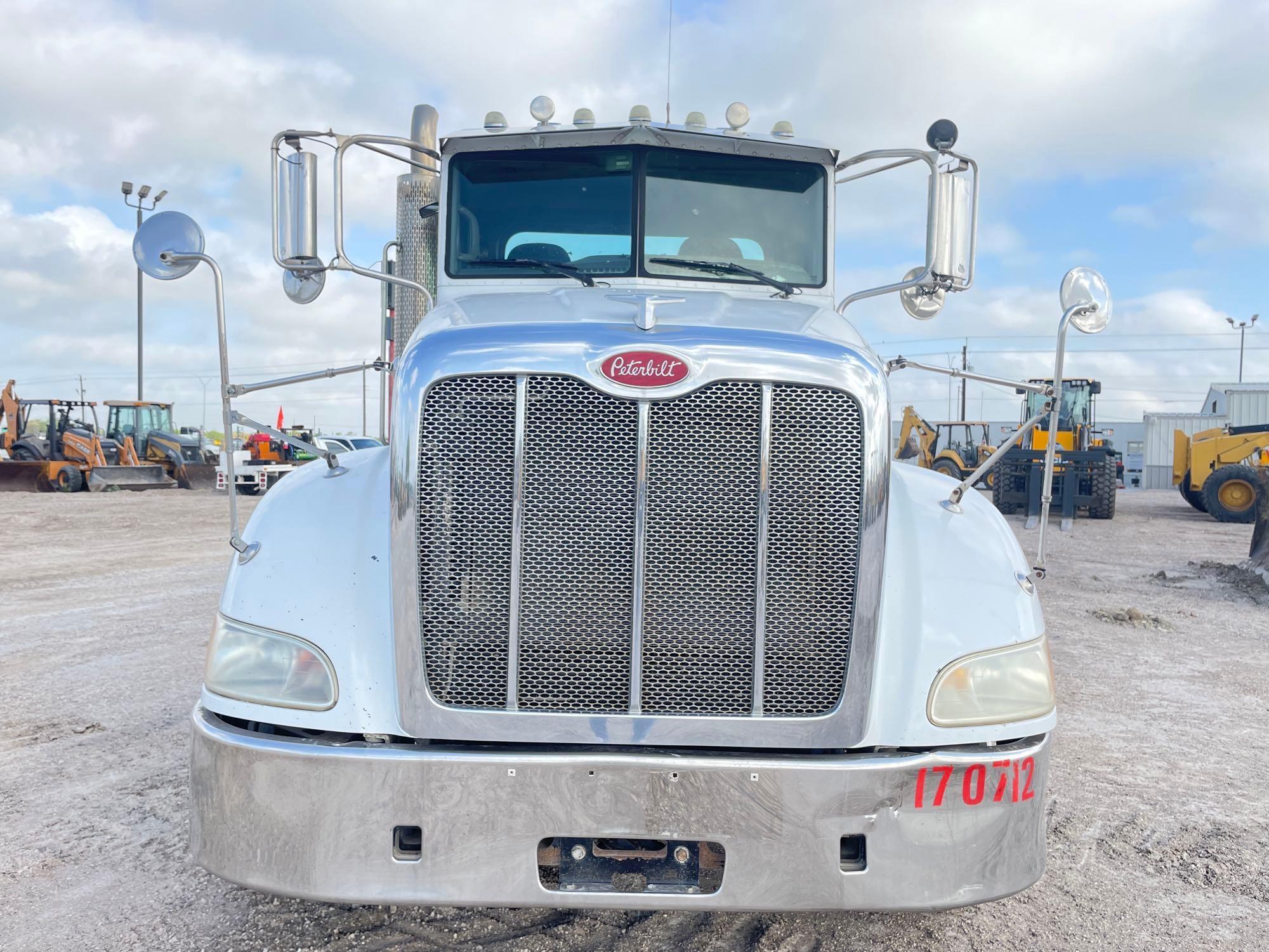 2009 Peterbilt 384 Day Cab Truck Tractor