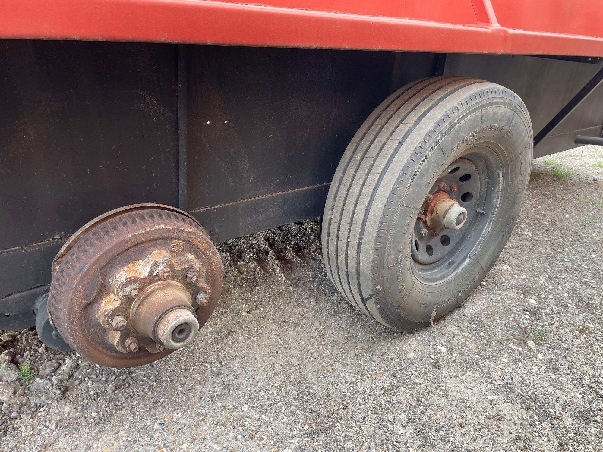 2000 Reye Gooseneck Livestock Trailer