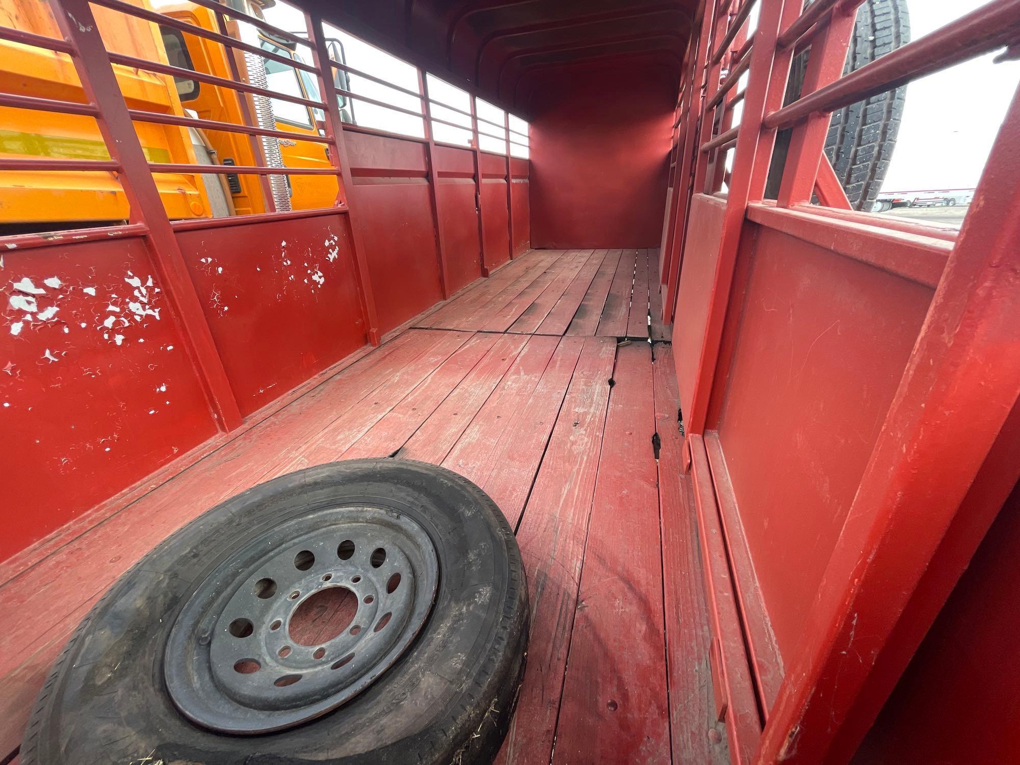 2000 Reye Gooseneck Livestock Trailer