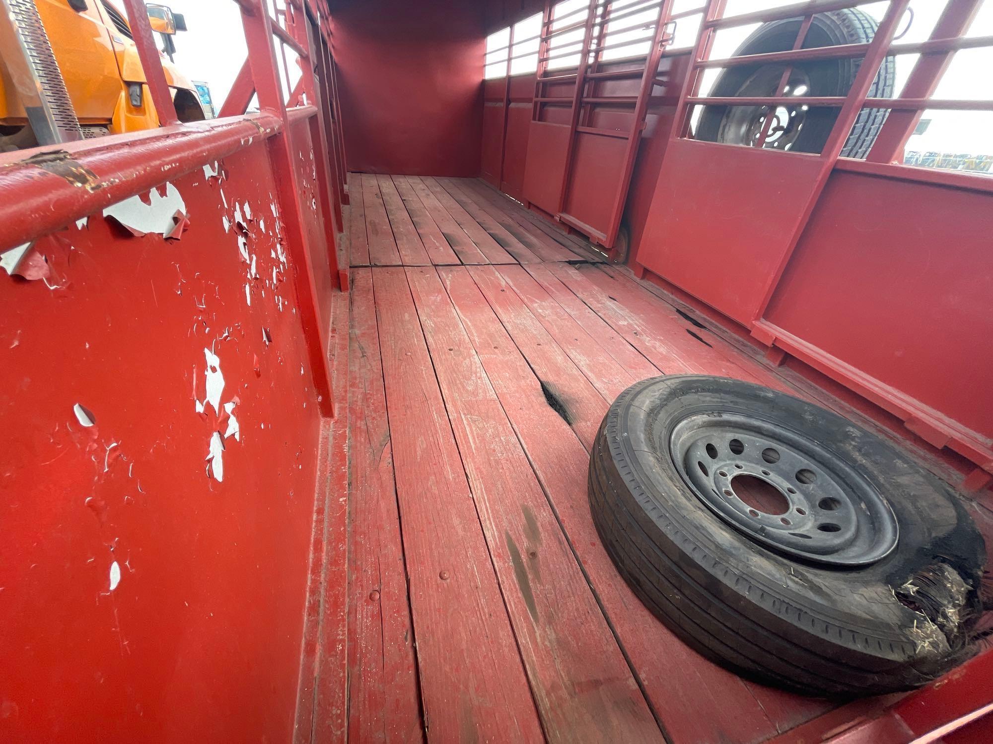 2000 Reye Gooseneck Livestock Trailer
