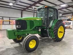 John Deere 7220 Farm Tractor