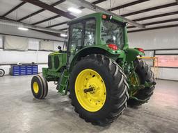 John Deere 7220 Farm Tractor