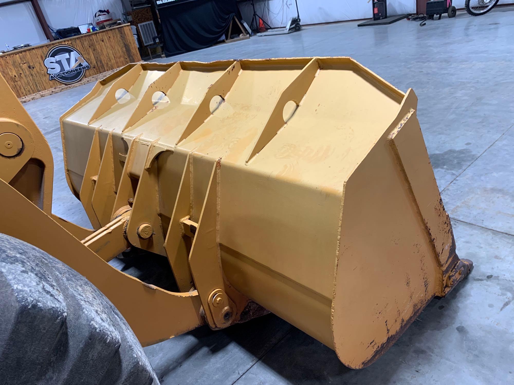 1998 Case 621B Wheel Loader