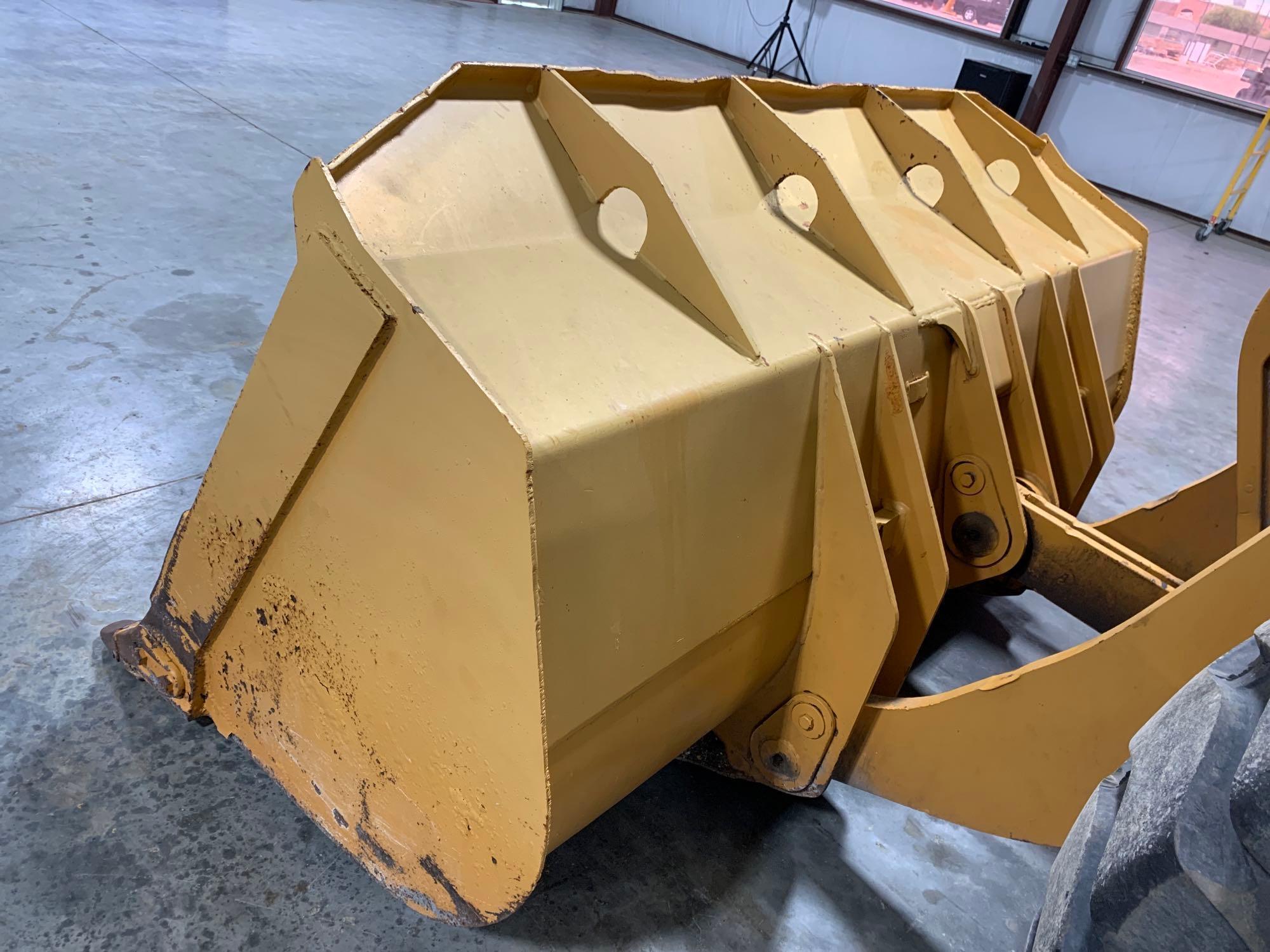 1998 Case 621B Wheel Loader