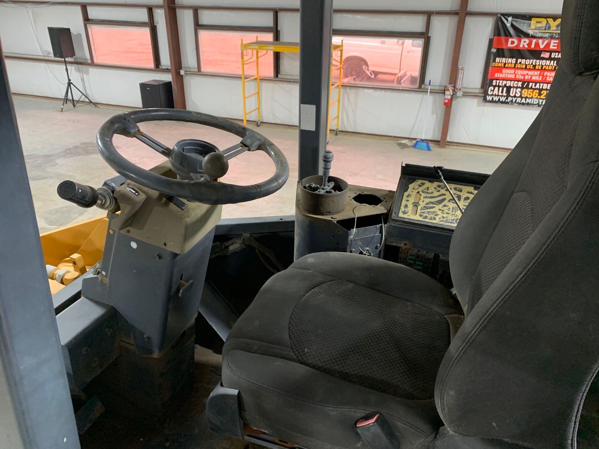 1998 Case 621B Wheel Loader