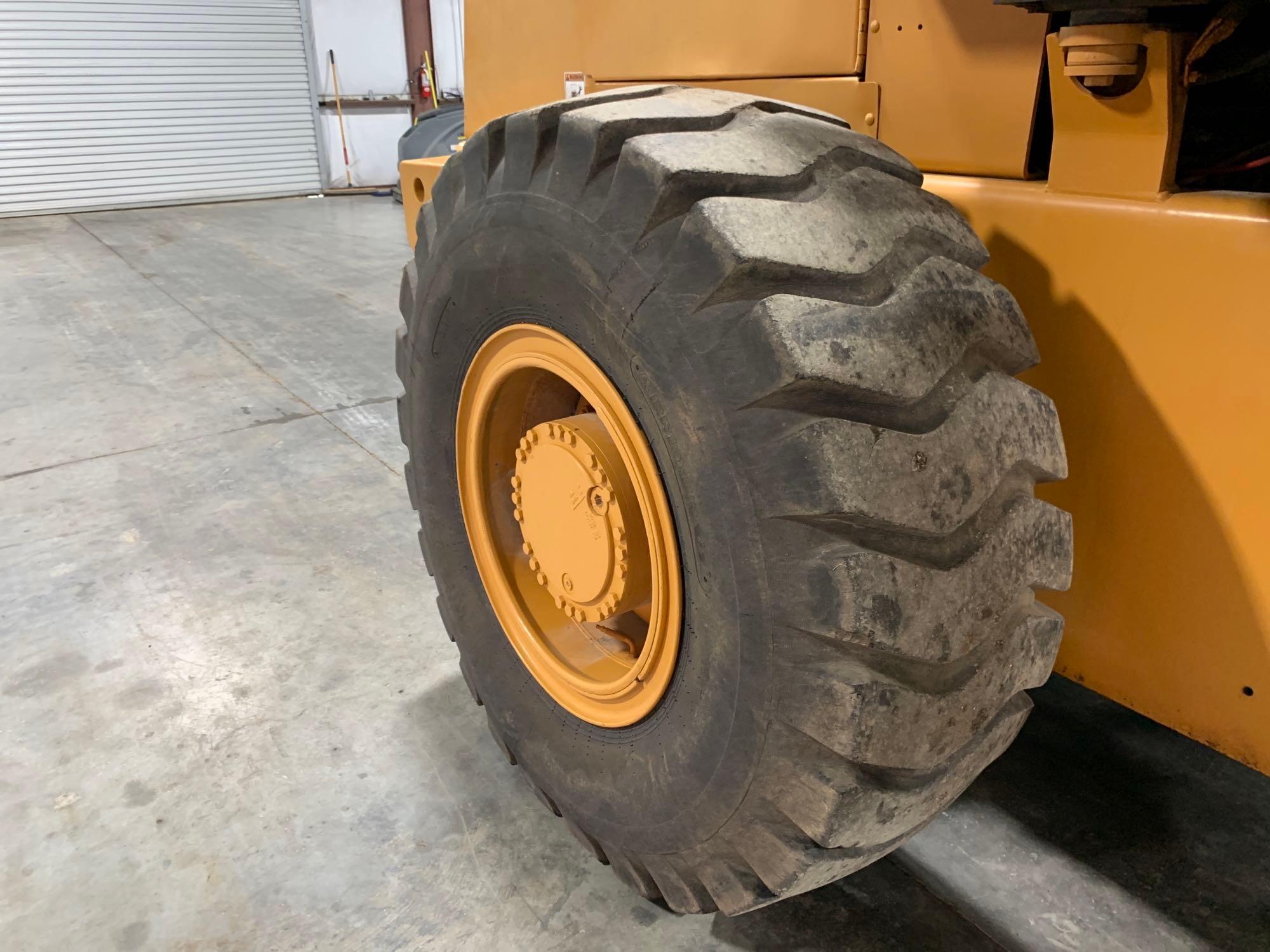 1998 Case 621B Wheel Loader
