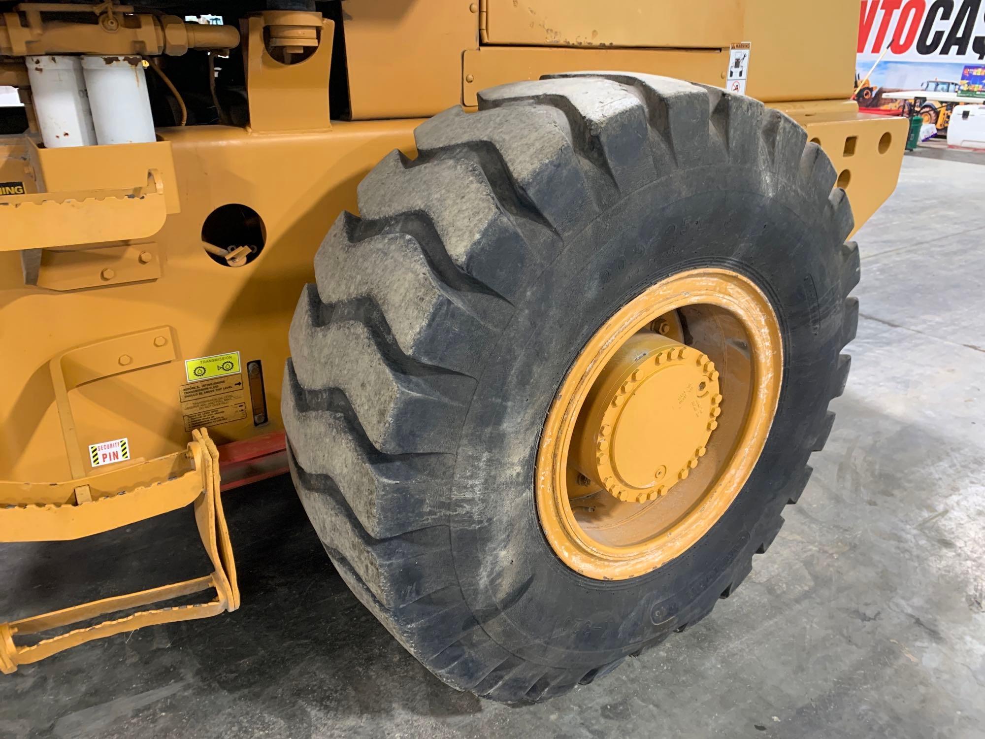 1998 Case 621B Wheel Loader
