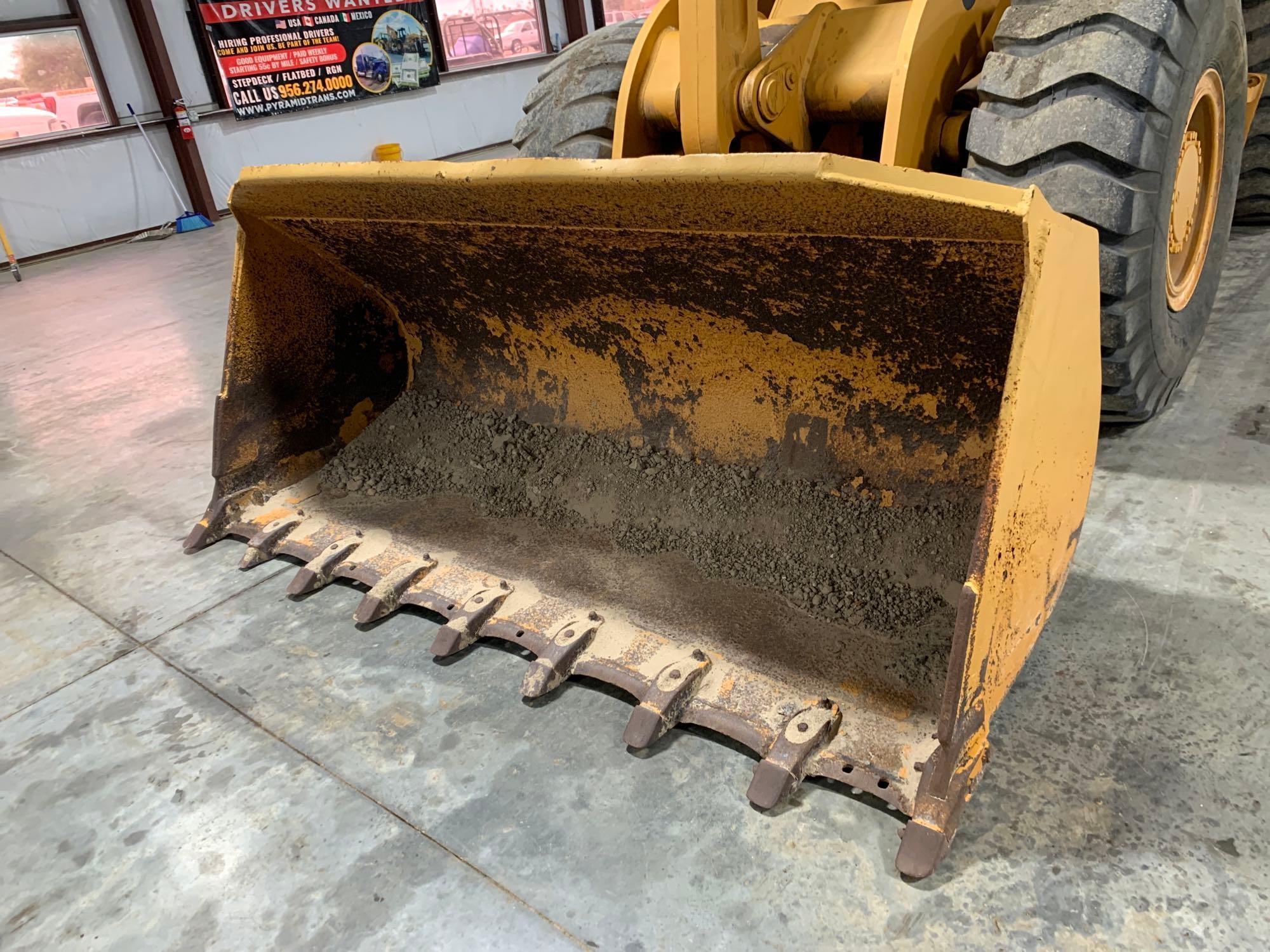 1998 Case 621B Wheel Loader