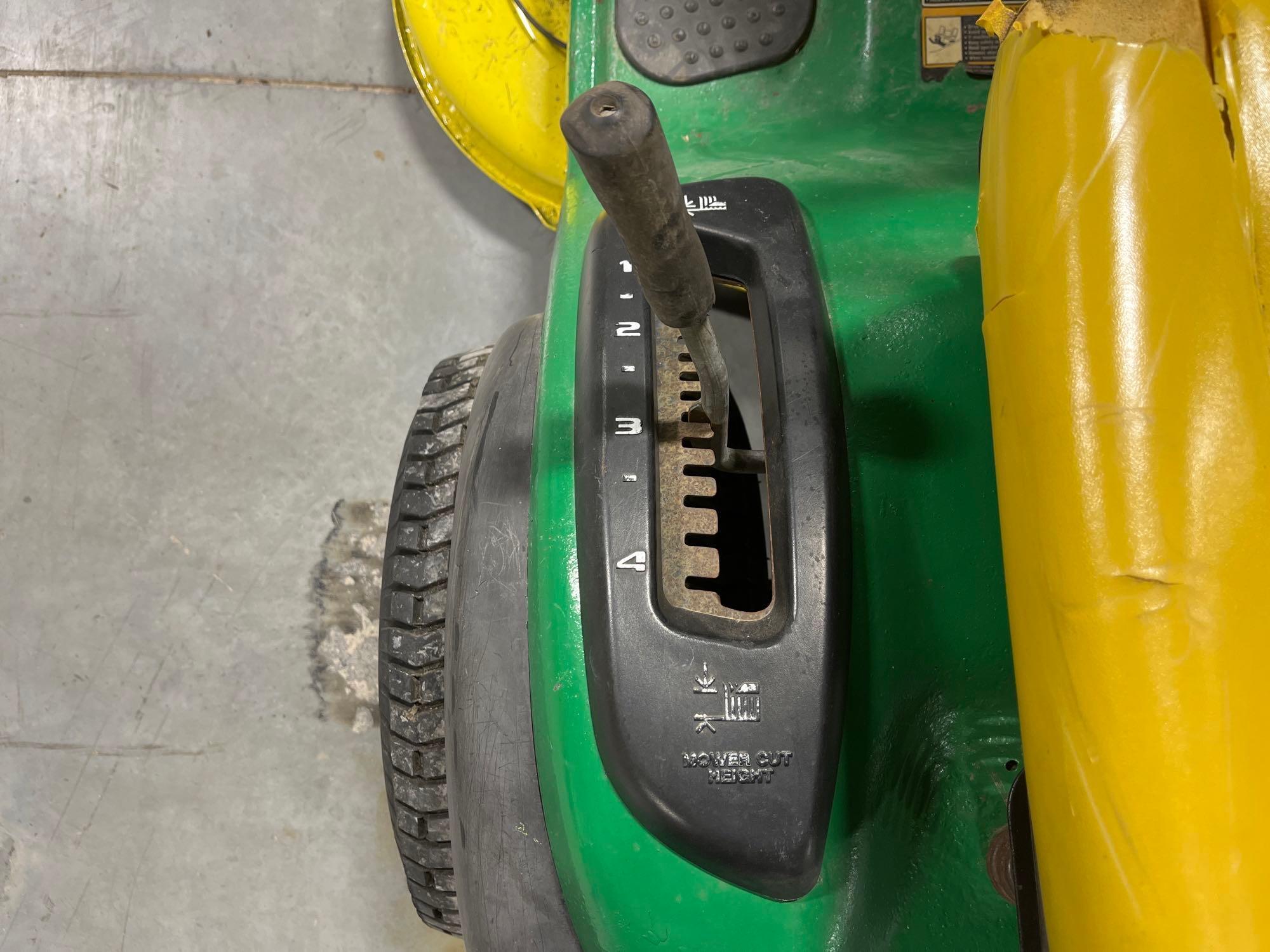 John Deere D130 42 In Riding Lawn Mower Tractor