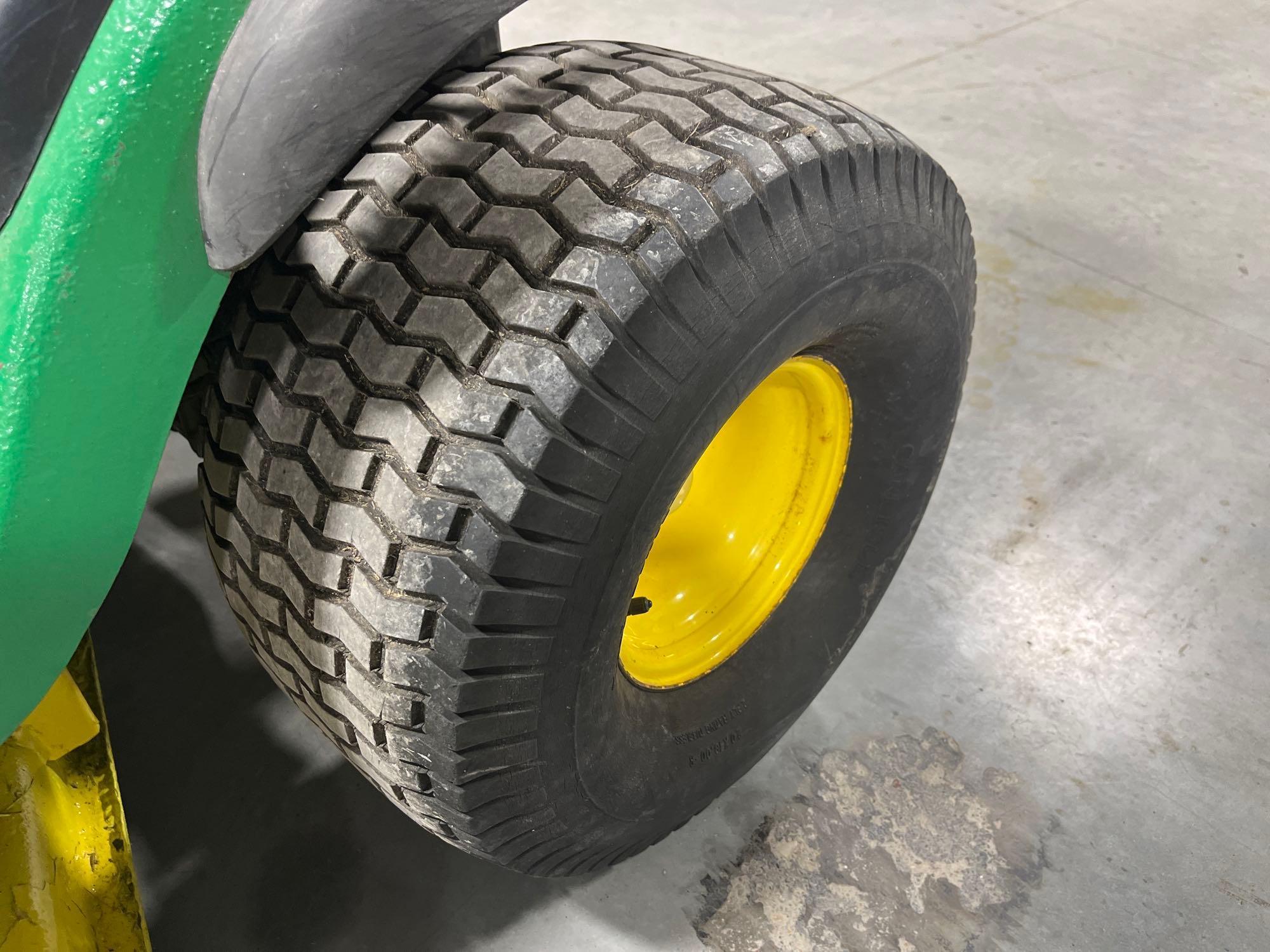 John Deere D130 42 In Riding Lawn Mower Tractor