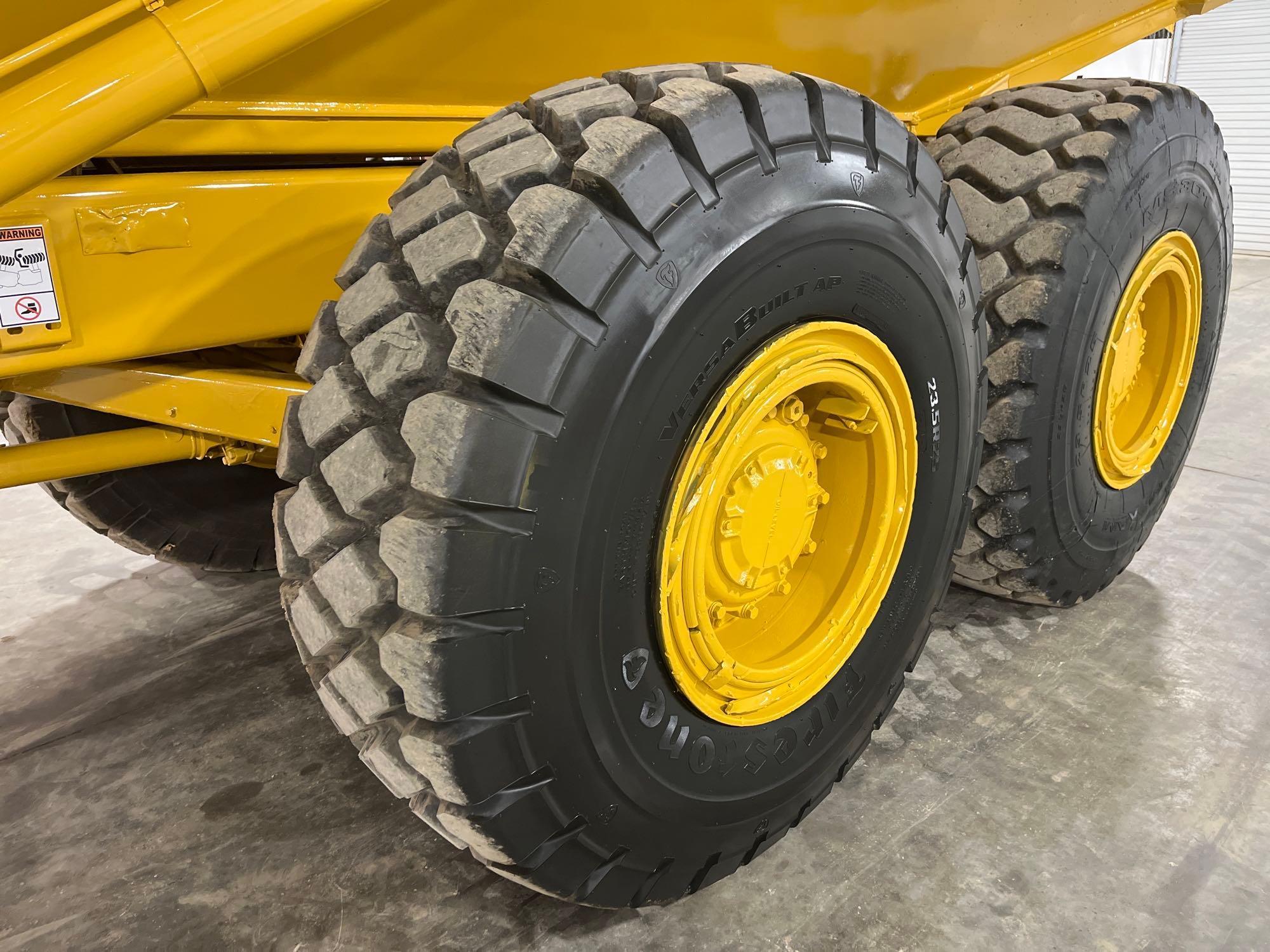 1995 Caterpillar D250E Articulating Dump Truck