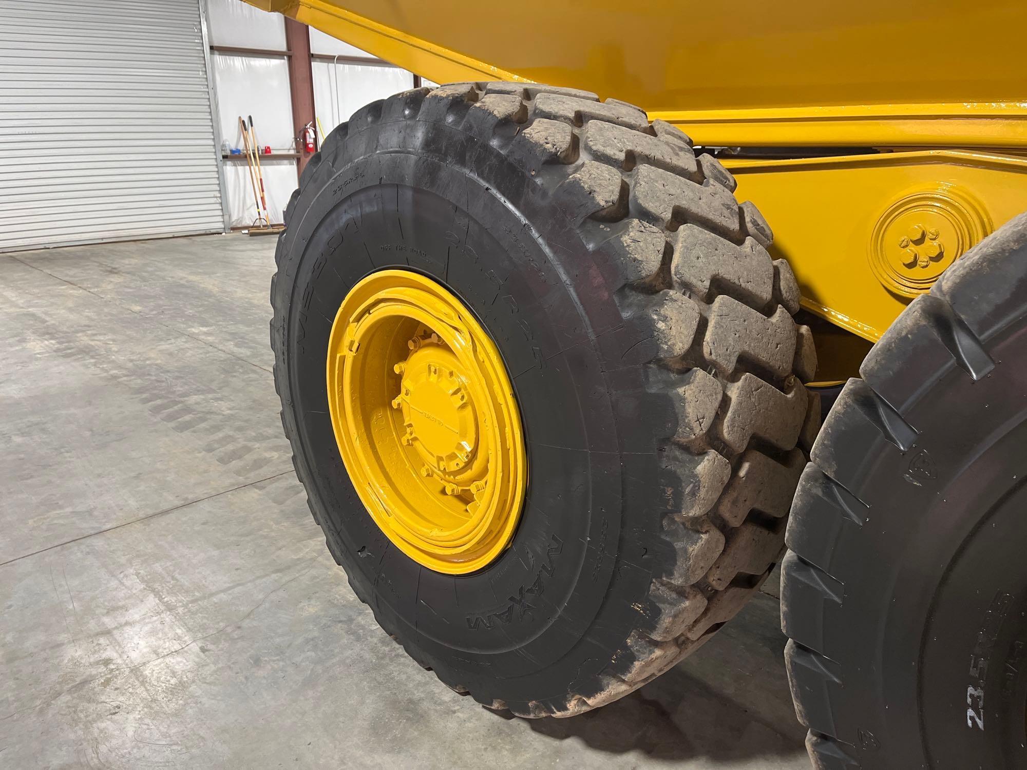 1995 Caterpillar D250E Articulating Dump Truck