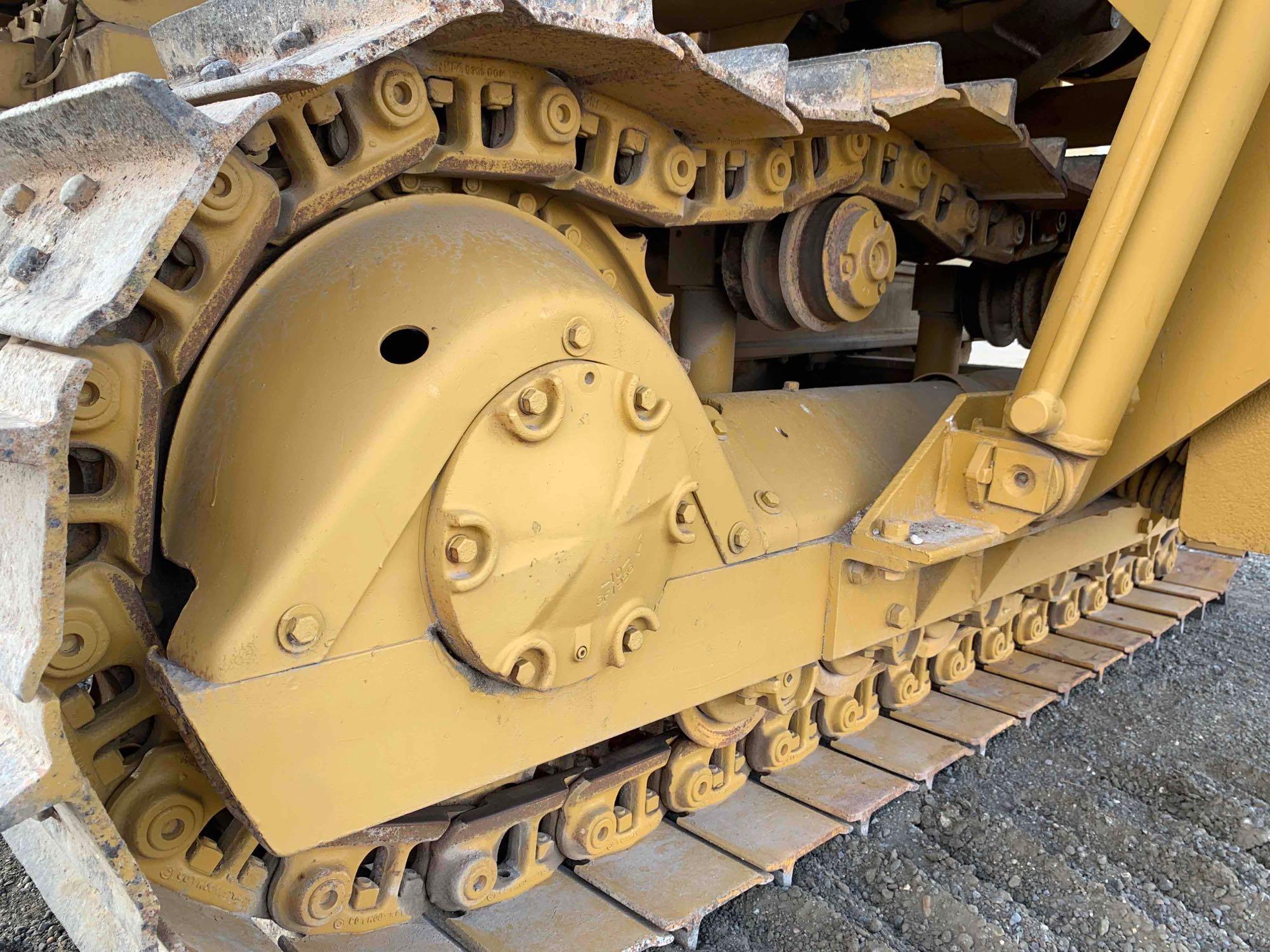 Caterpillar 561Crawler Pipelayer