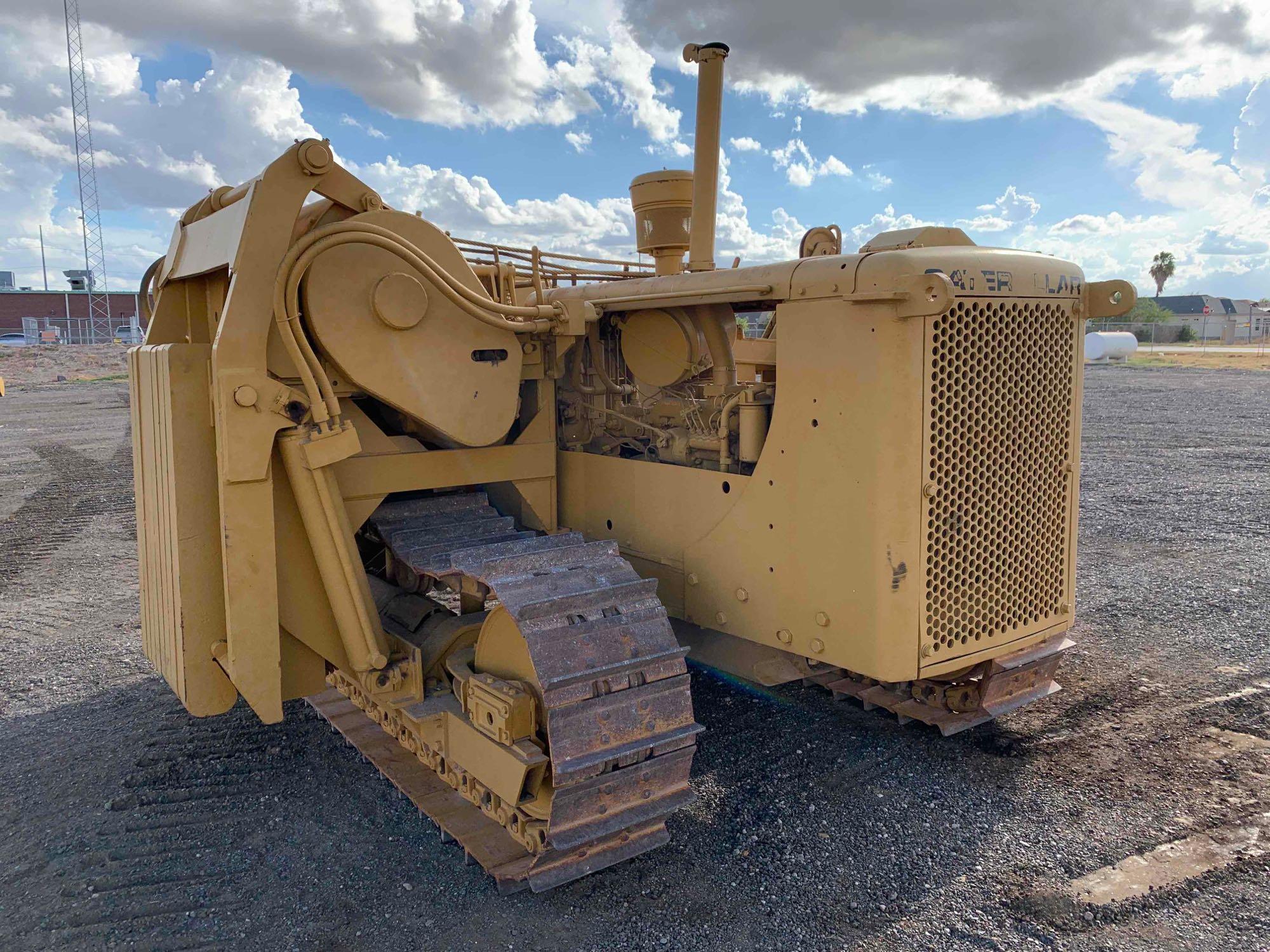 Caterpillar 561Crawler Pipelayer
