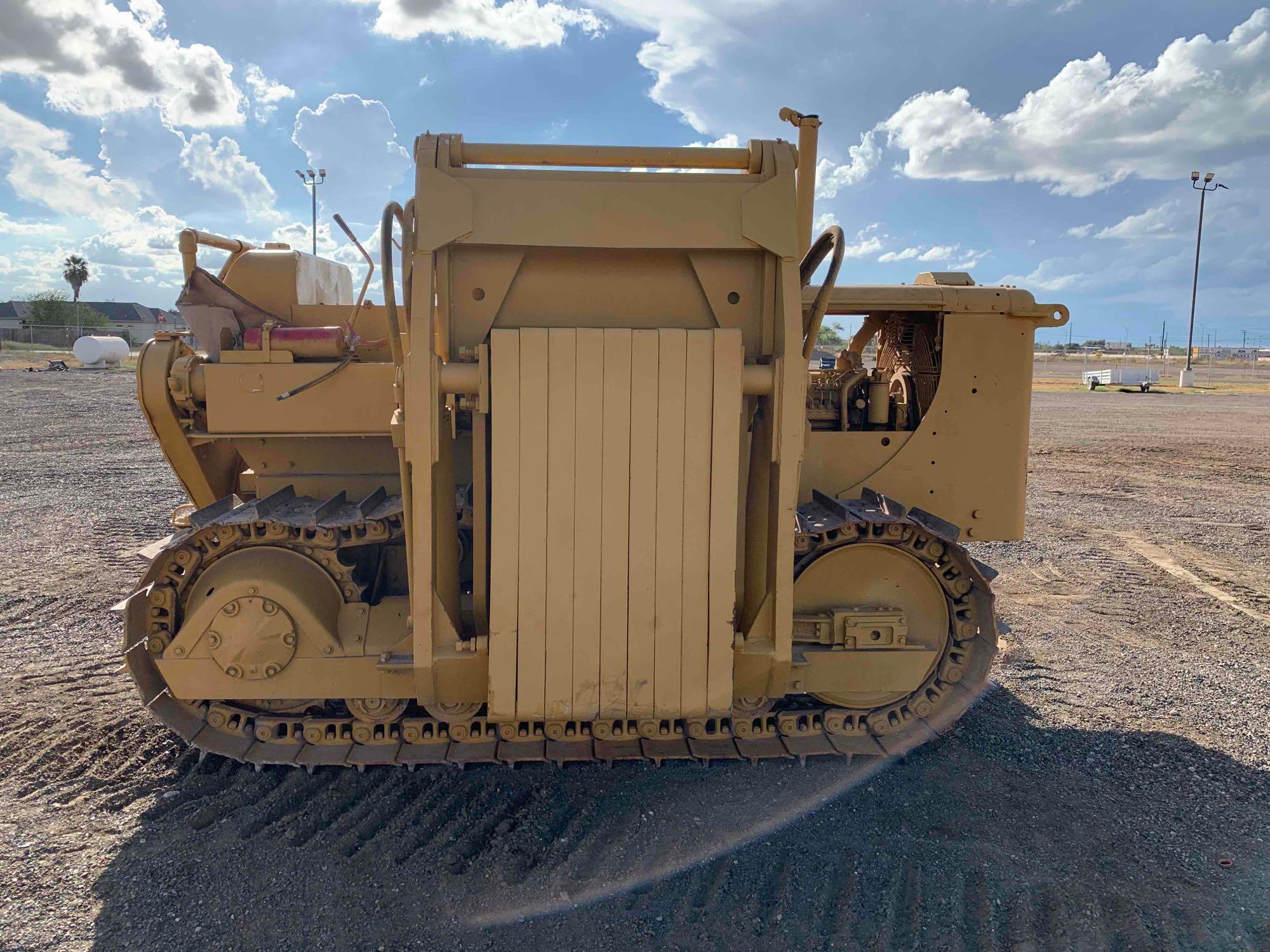 Caterpillar 561Crawler Pipelayer