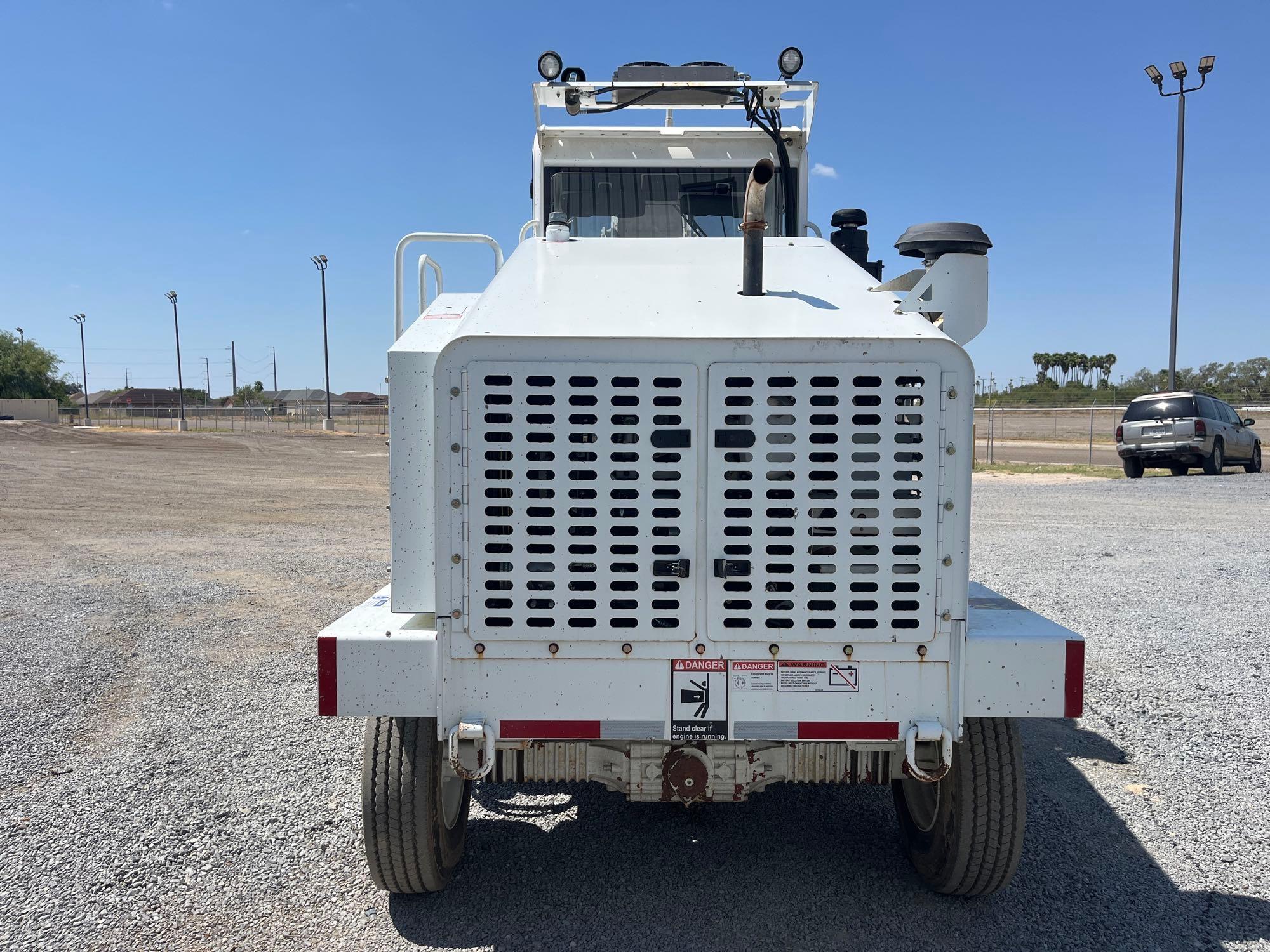2016 Roadtec CB-100 Conveyor Broom