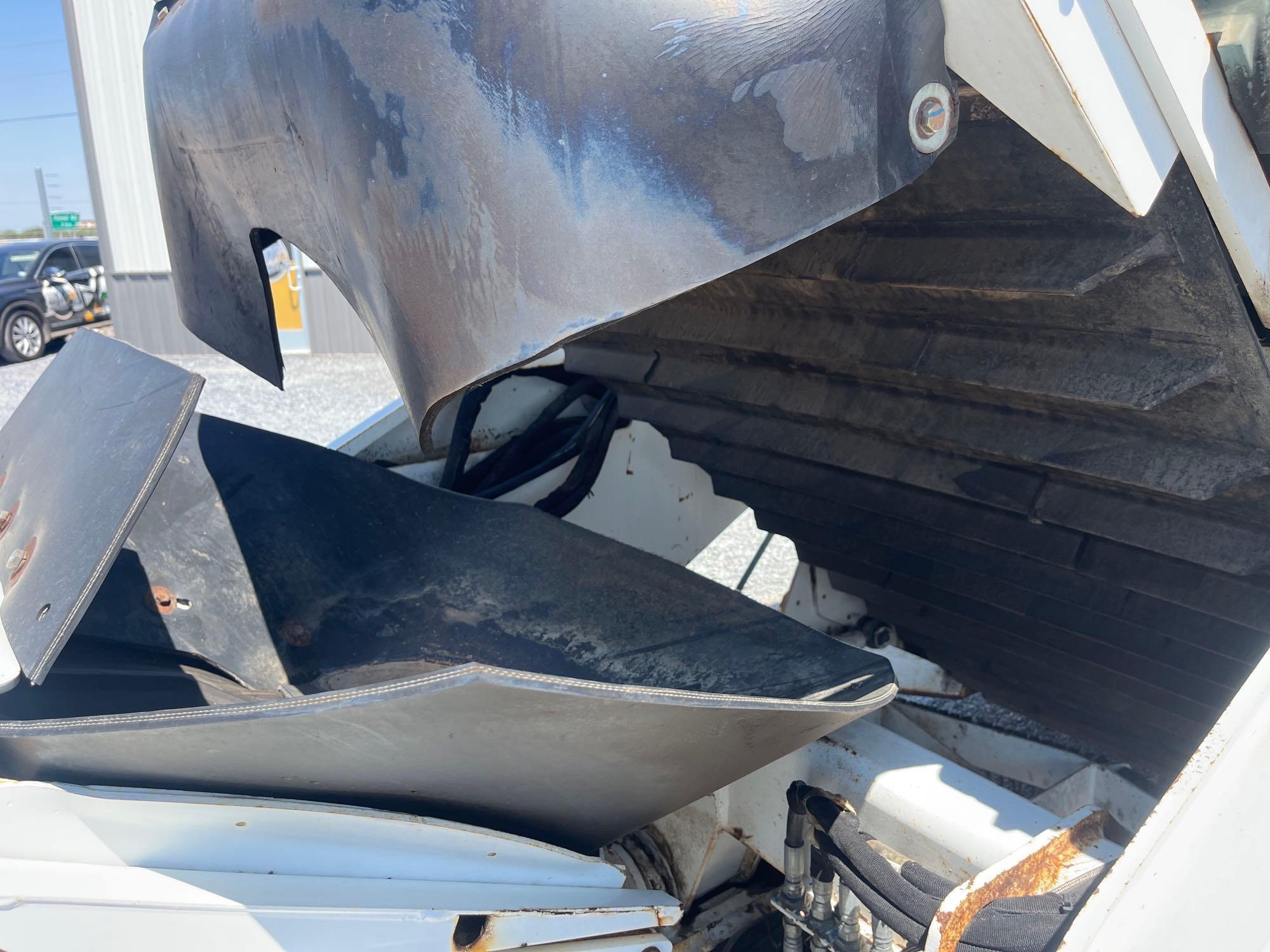 2016 Roadtec CB-100 Conveyor Broom