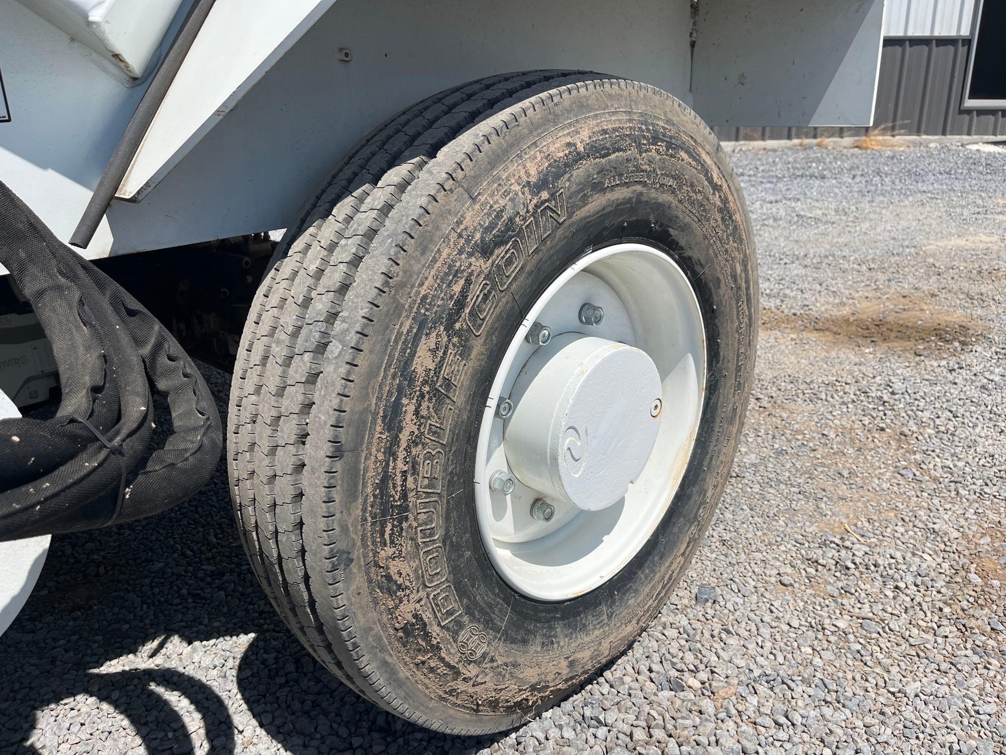 2016 Roadtec CB-100 Conveyor Broom