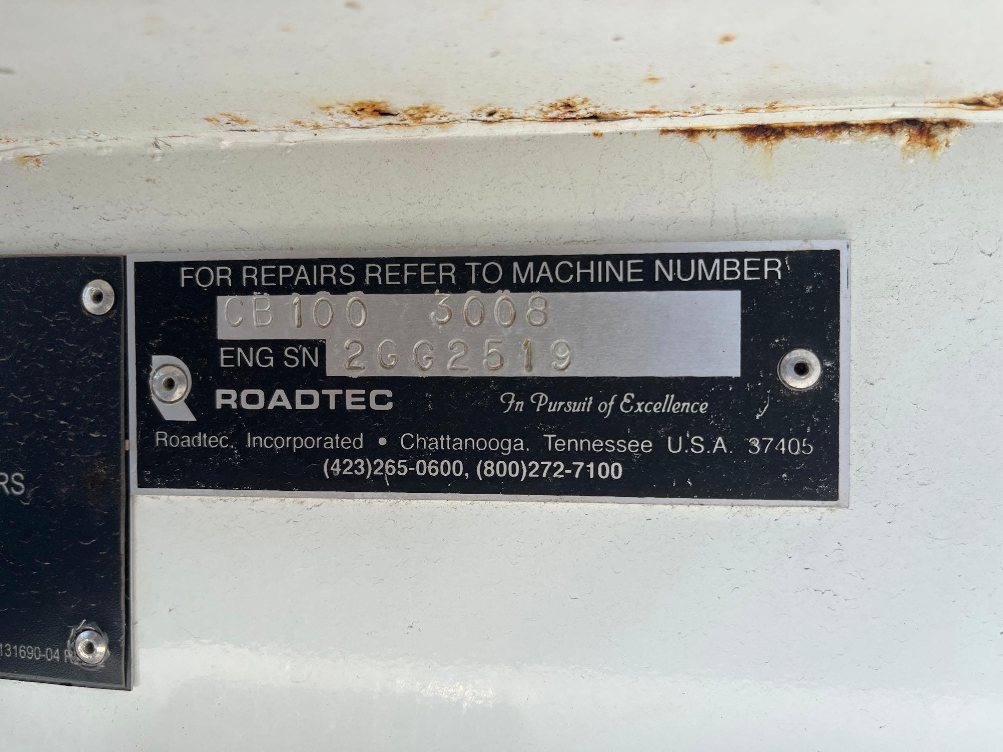 2016 Roadtec CB-100 Conveyor Broom