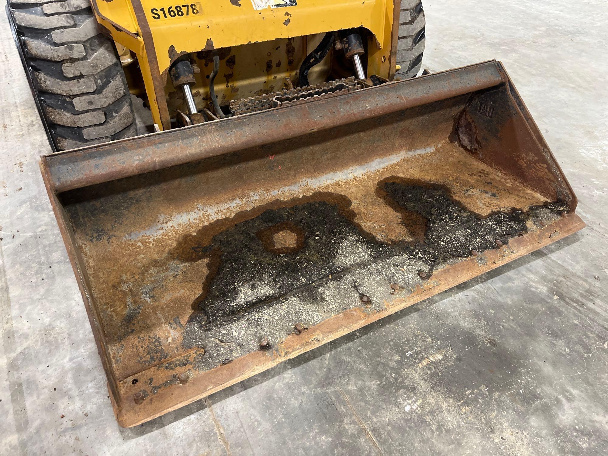 2015 Caterpillar 262D Skid Steer Loader