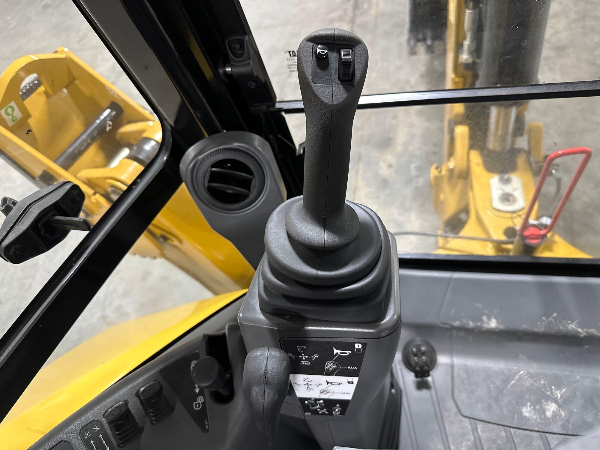 NEW/UNUSED 2023 Caterpillar 420 Backhoe Loader