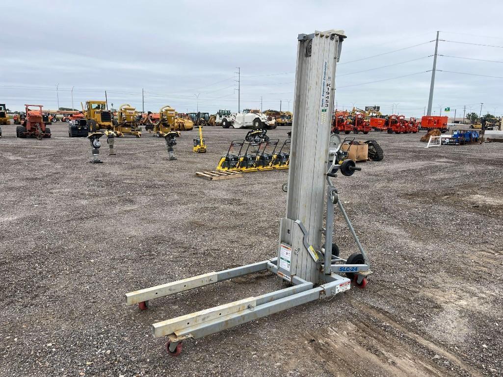 2019 Genie SLC24 Superlift Contractor 24 Foot Reach Material Lift