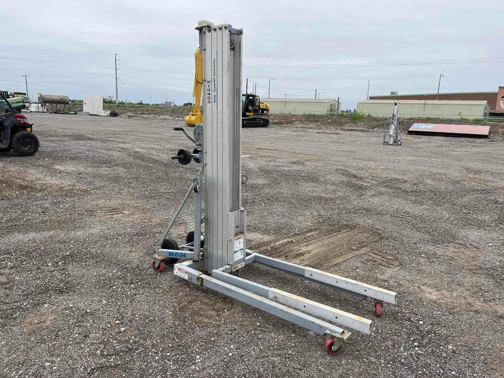 2019 Genie SLC24 Superlift Contractor 24 Foot Reach Material Lift