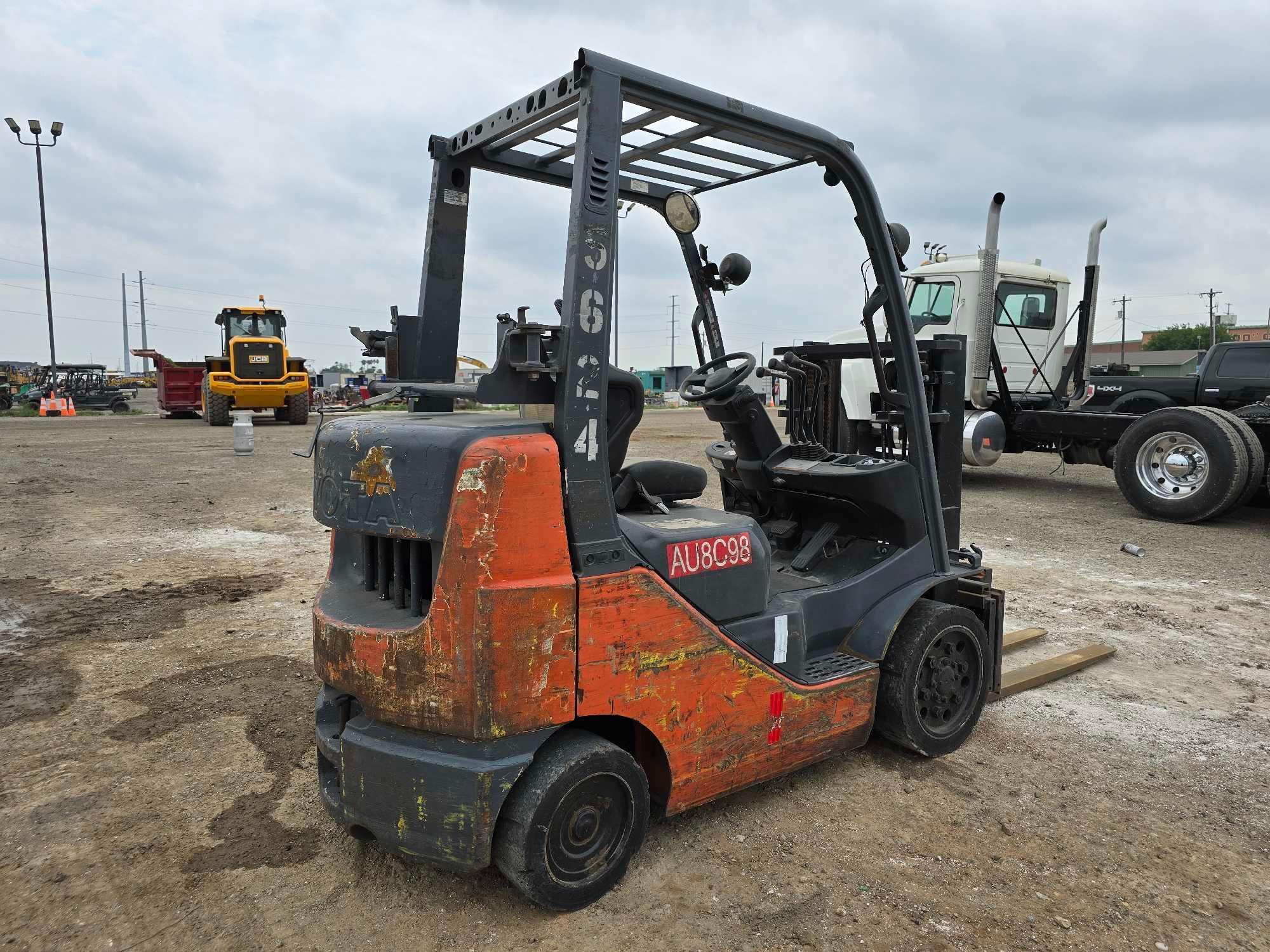 Toyota 8FGCU25 Forklift