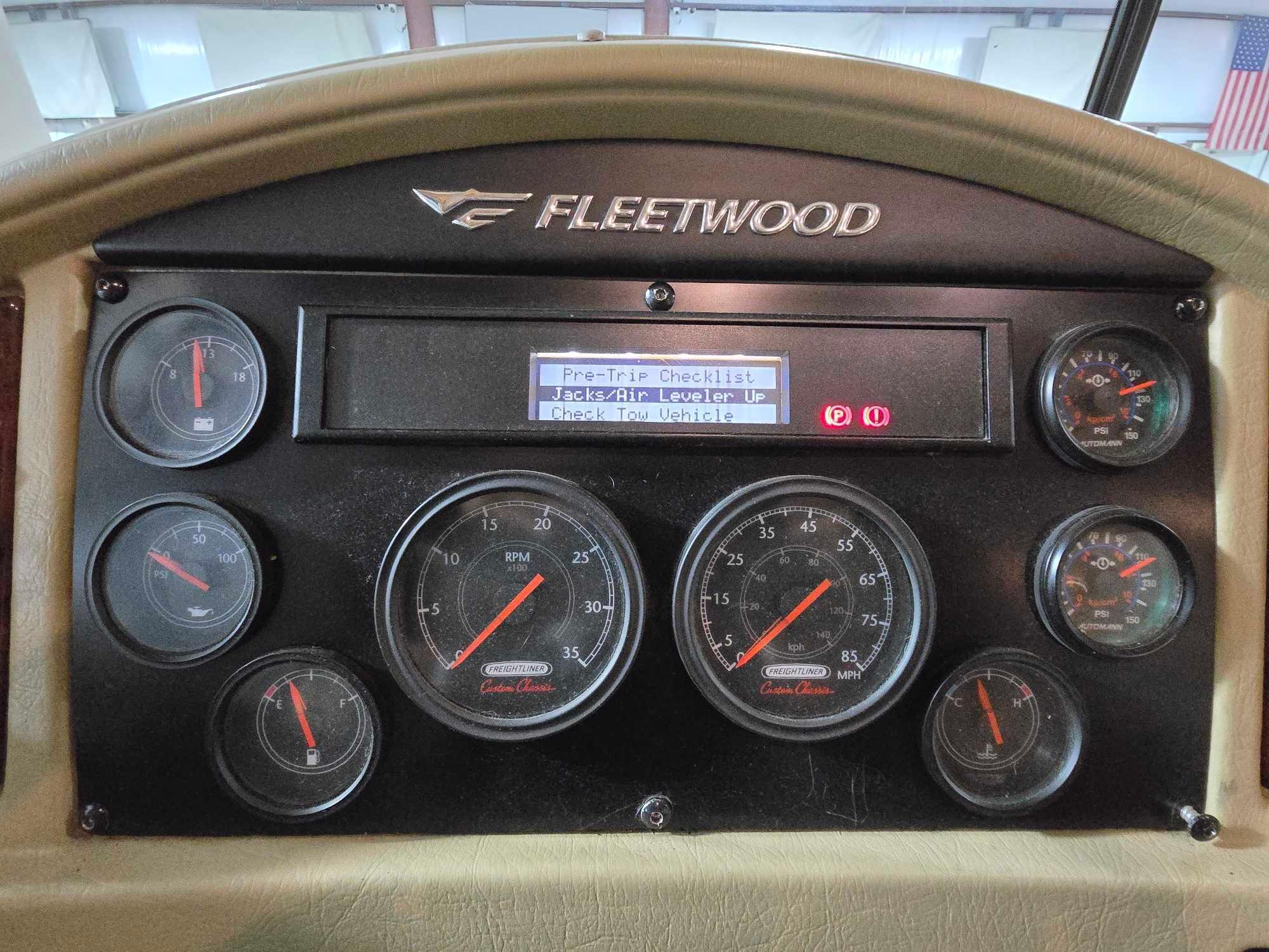 2007 Fleetwood RV Providence 40E Motorhome