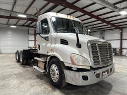 2016 Freightliner Cascadia 113 Day Cab Truck Tractor