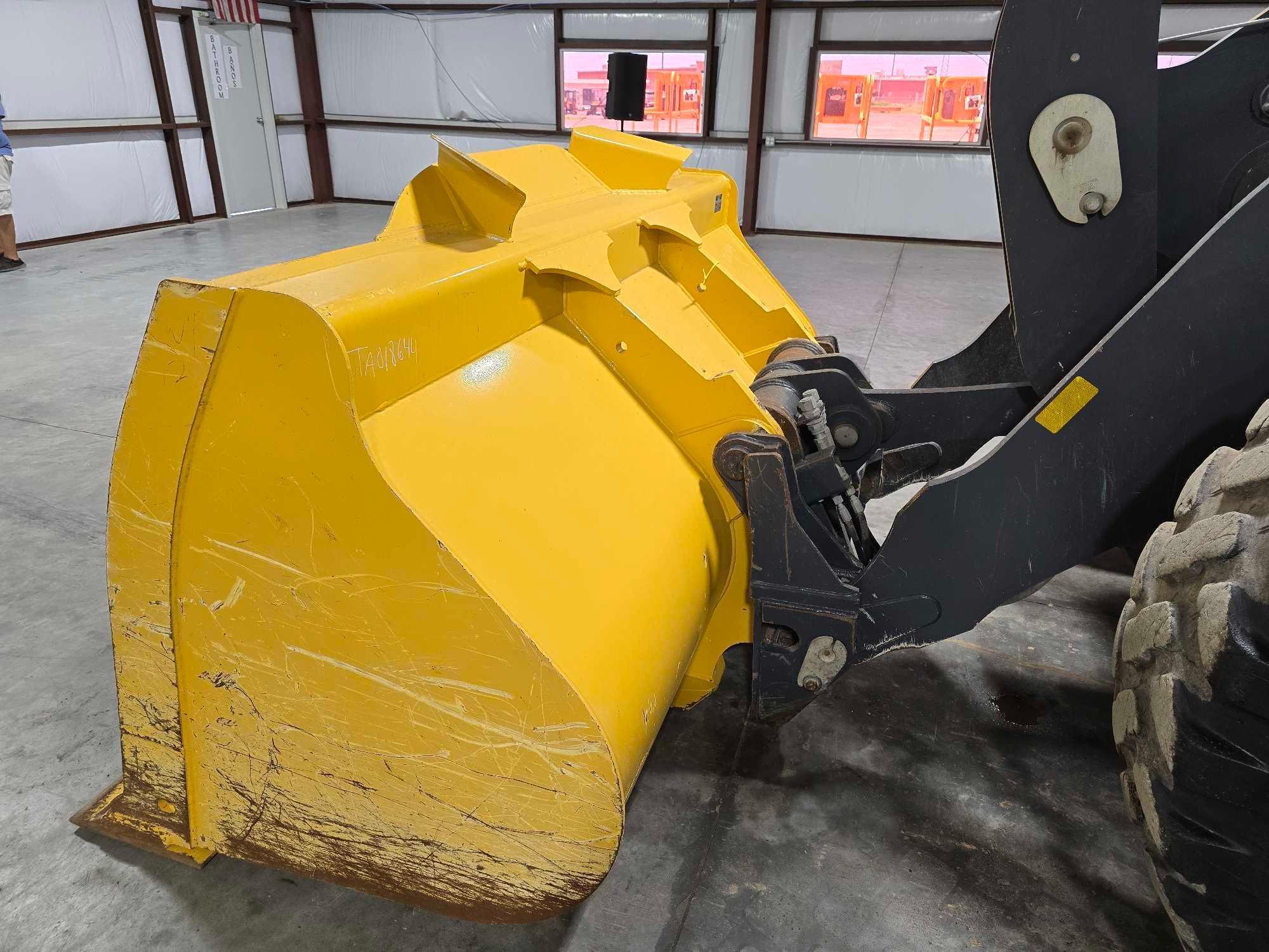 2022 John Deere 544 P-Tier Wheel Loader